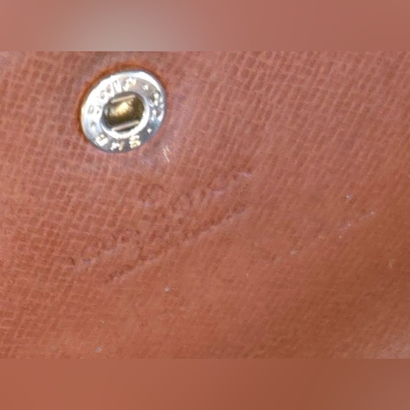 LOUIS VUITTON WALLET - Picture 9 of 16